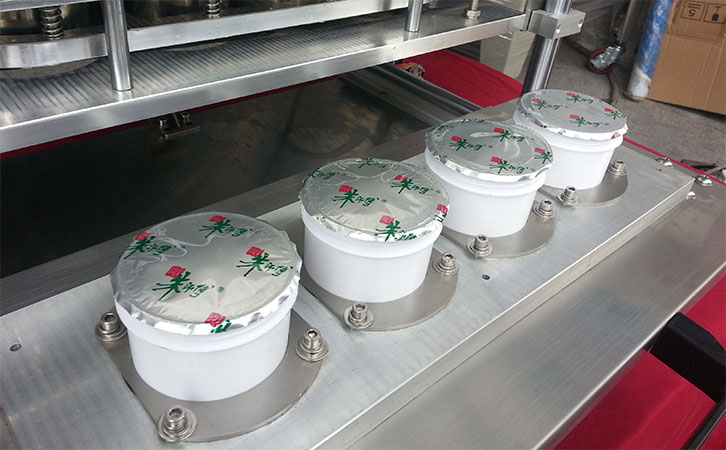 利悅塑料杯封口機封口效果